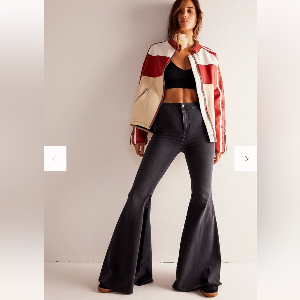 Free People We The Free Flare Jeans NWOT never worn